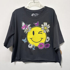 Tree Hugger Tshirt‎ Tee Womens XL Gray Crop Short Sleeve Casual Smiley Face NEW